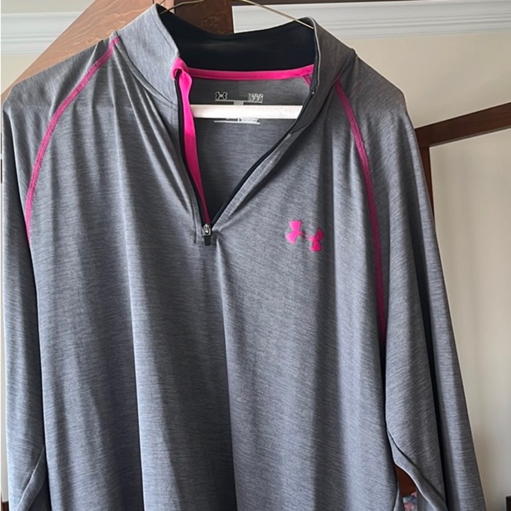 Men’s Under Armor Loose Heat Gear pullover